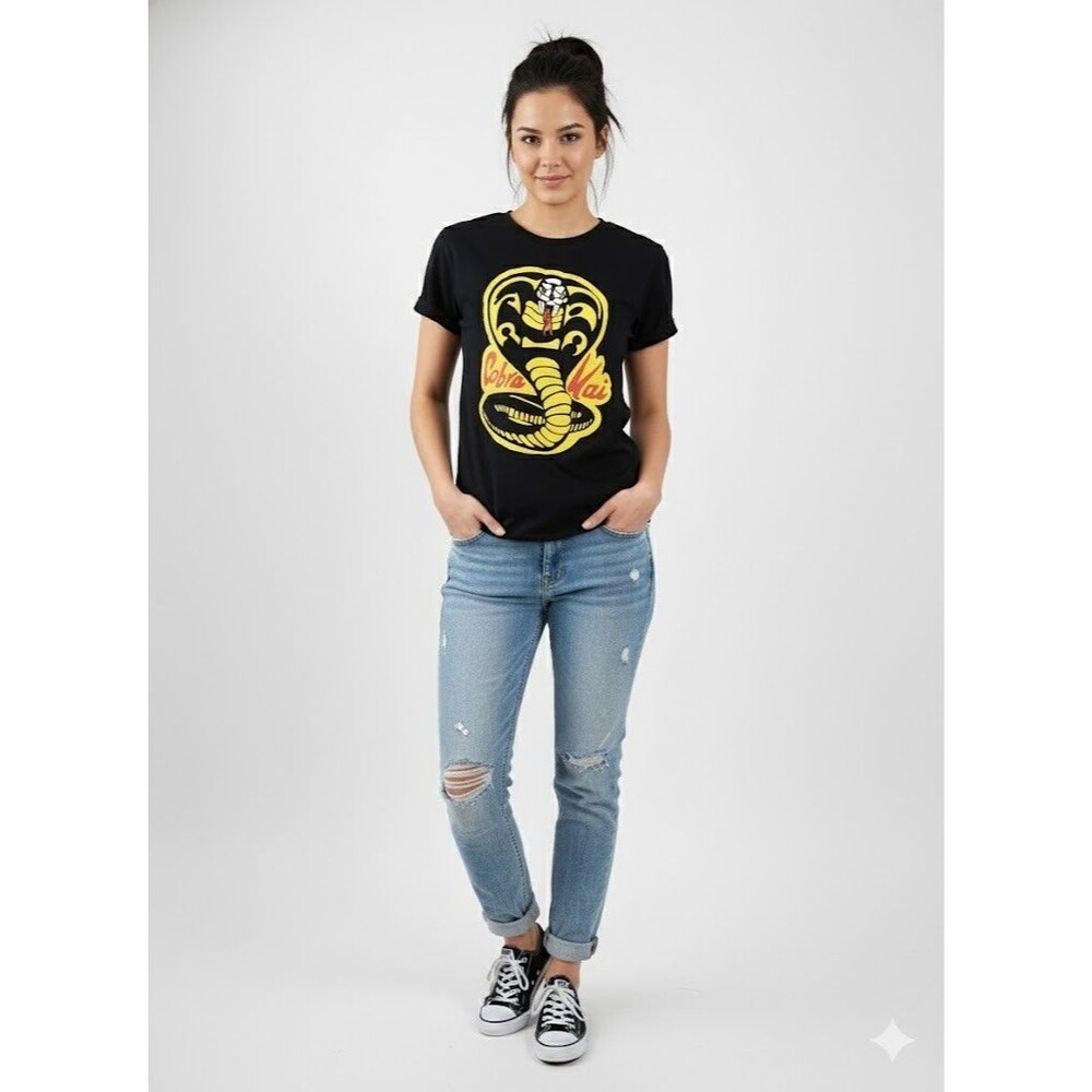 Cobra Kai Never Dies - Karate Kid - 80s Graphic Shirt - Sz M